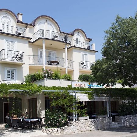 Pansion Maestral Hotel Novi Vinodolski Exterior photo